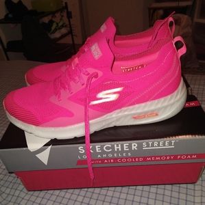 Sketchers shoes